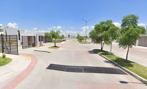 Casa Con Excelente Mantenimiento Y Ubicación. Arf