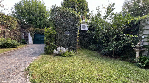 Venta Casa 3 Amb. Con Patio Y Jardín Luis Guillón 