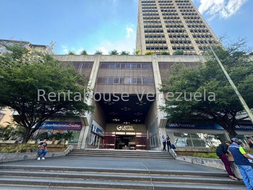 Estupendo Local Comercial O Oficina En Alquiler Con Inmejorable Ubicación Altamira