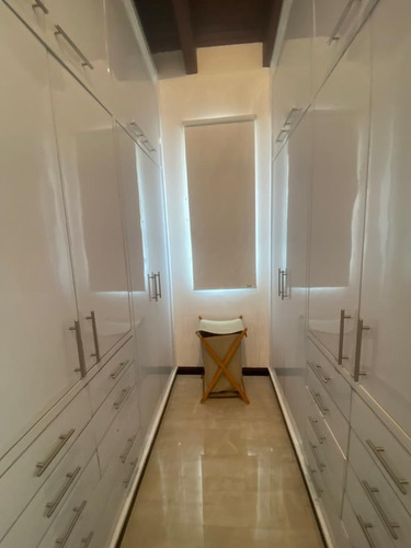 Imagen 21 de 26 de Se Vende Casa 800m2 4h+s/ 7b/ 5p Prados Del Este