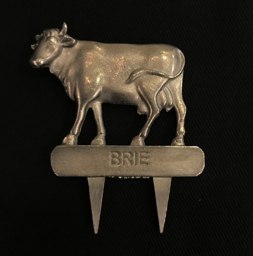 Sujeta Y Señala Quesos Vaca Brie En Peltre Exclusivo Ariete