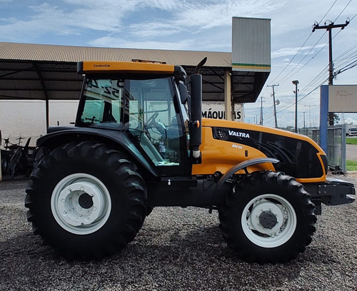 Trator Valtra Bm 135 Cabinado .