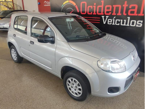 Fiat Uno Vivace/rua