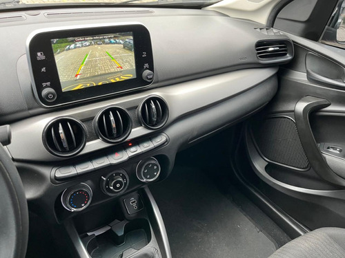 Fiat Cronos 1.3 Drive Flex 4p