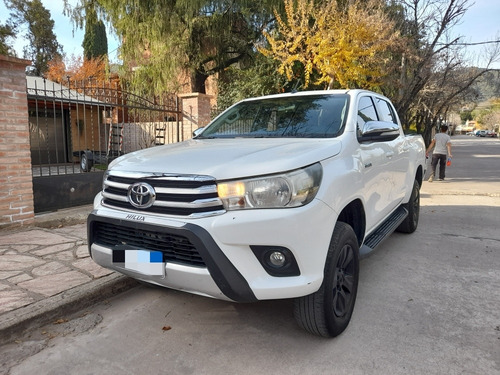 Toyota Hilux 2.8 Cd Srv 177cv 4x4 At 2018