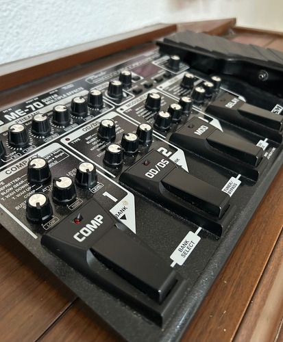 Multiefectos Boss Me-70 Negro (Usado)