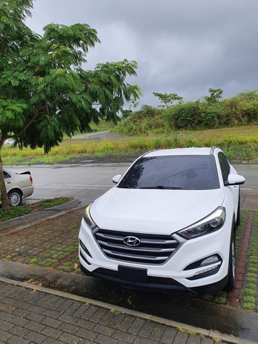 Imagen 4 de 15 de Hyundai Tucson 2017 Whsssa 68420214 O 69627115 Persona