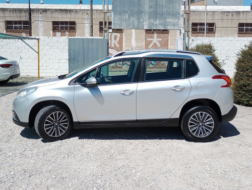Peugeot 2008 1.6 Active 2015