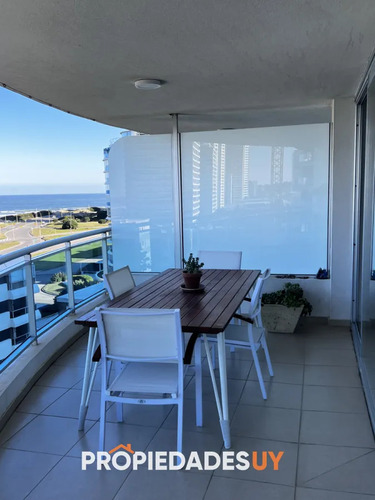 Venta Apartamento De 4 Dormitorios Y 4 Baños Con Piscina Y Loza Radiante En La Brava