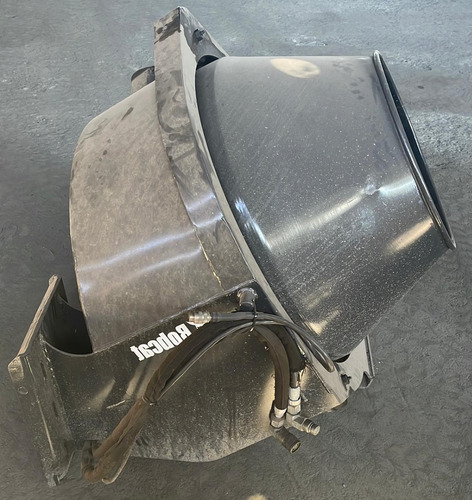 Implemento Betoneira Bobcat Semi Nova