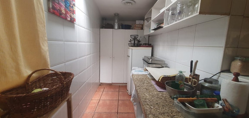 Casa 2 Pisos Amplia , 5 Dormitorios , 3 Baños , Living , Com