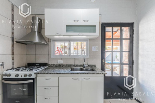 Venta Casa Tres Ambientes Con Pileta Y Jardín En Ituzaingo