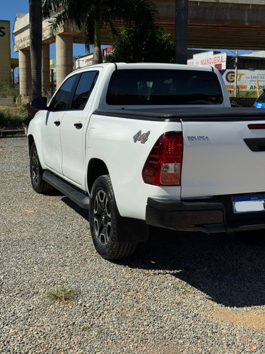 Toyota Hilux 2.8 Std Power Pack Cab. Dupla 4x4 Tdi 4p