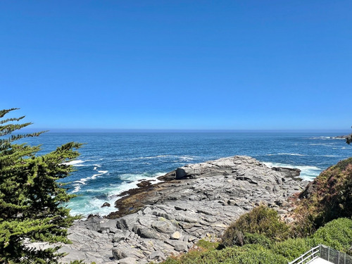 Gran Casa En Primera Línea Con Vista Impresionante, Zapallar