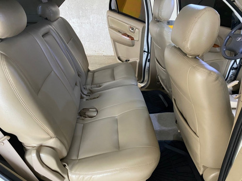 Imagen 12 de 13 de Toyota Fortuner