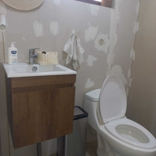 Gran Parcela Con Inmueble En Calera De Tango (74953)