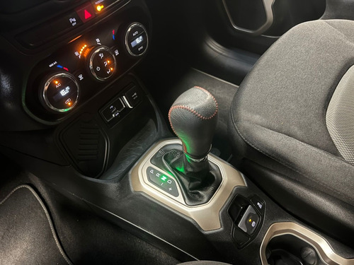 Jeep Renegade 1.8 16V FLEX LONGITUDE 4P AUTOMÁTICO