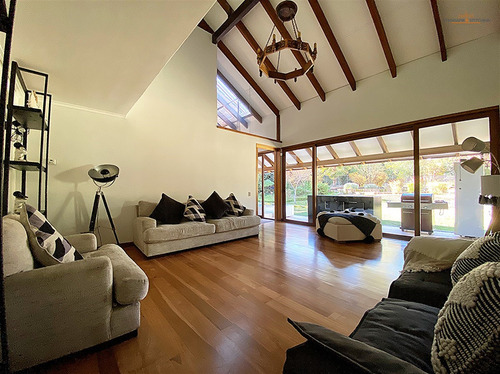 Casa En Arriendo De 5 Dorm. Jardín Oriente, En Los Trapenses