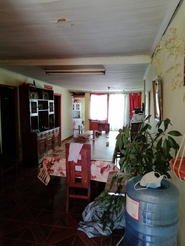 Imagen 5 de 14 de Casa Un Pisos, Solida, En Pasaje Interior