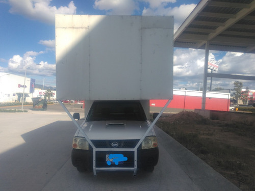 Imagen 2 de 14 de Nissan Np300 2.5 Tdi Pick-up Ac 4x4 Mt