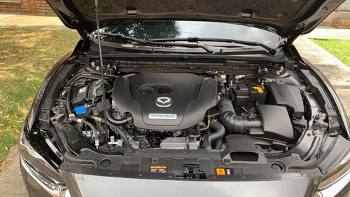 Imagen 7 de 10 de Mazda 6 Signature Modelo 2021