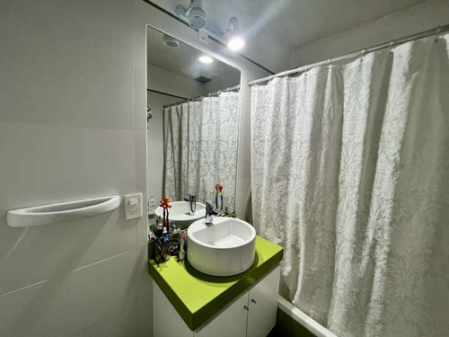 Venta De Casa De 4 Dormitorios En Punta Carretas. 2gjes