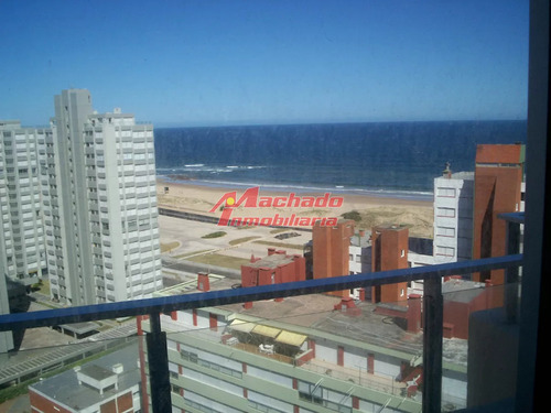 Venta Pent House  ,vista Al Mar, Excelente Ubicacion ,2 Cuadras Playa Mansa Y 1 De Playa Brava