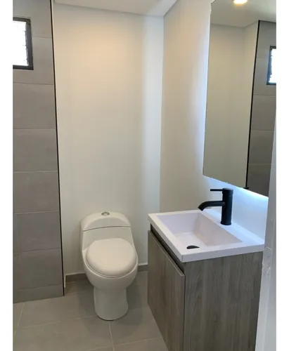¡se Arrienda Amplio Apartamento En Los Colores!