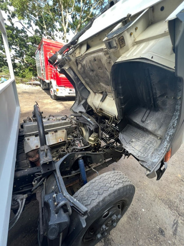 Imagen 6 de 8 de Mitsubishi Canter 649-d