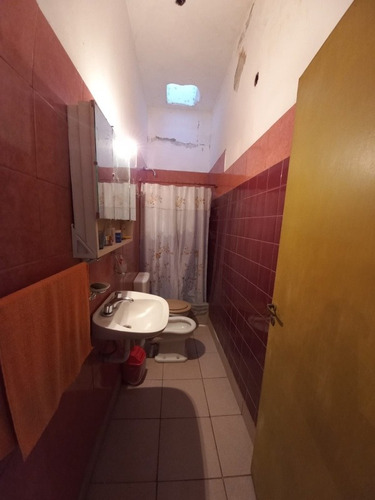 Imagen 7 de 8 de Venta De Casa Con Fondo Libre!!