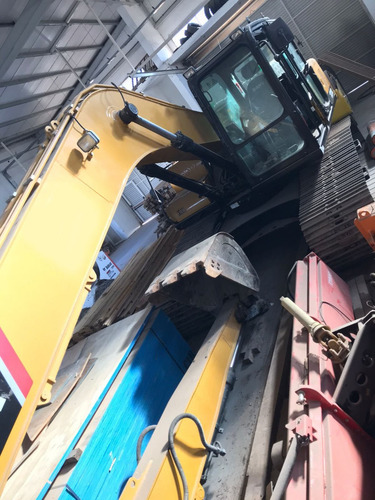 Excavadora Sany Sy215c-lt