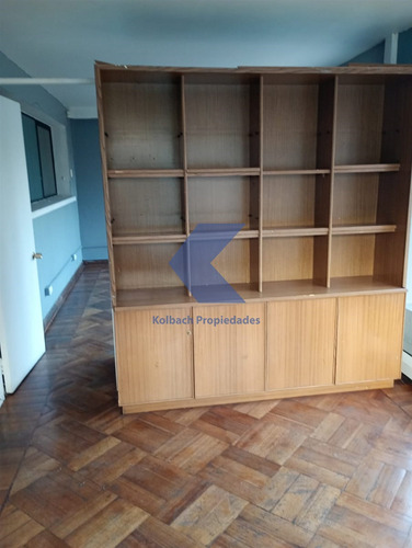 Casa Pareada En Venta De 4 Dorm, 2 Baños, Muy Amplia Ñuñoa