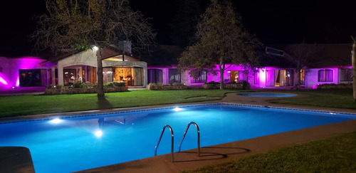 Venta De Espectacular Propiedad En Pirque. Gran Casona, Ubic