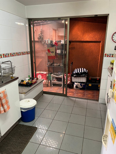 Comoda Casa Frente A Placita En Av San Juan