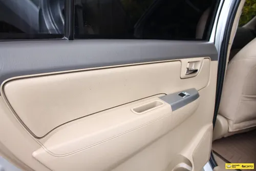 Toyota Fortuner 2.7 SR5 4x2 AT