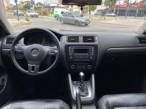 Imagen 9 de 12 de Volkswagen Vento 2011 2.0 T Fsi Sportline Dsg