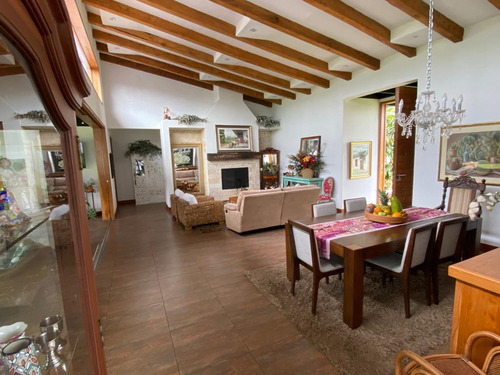 Finca En Venta En La Ceja ( Via Hacia La Union A 2,5 Km Del Parque Principal)