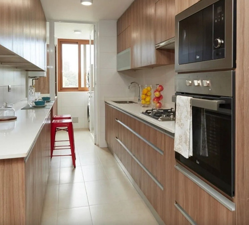 Luminoso Departamento En Venta De 2 Dorm, Sector Oriente
