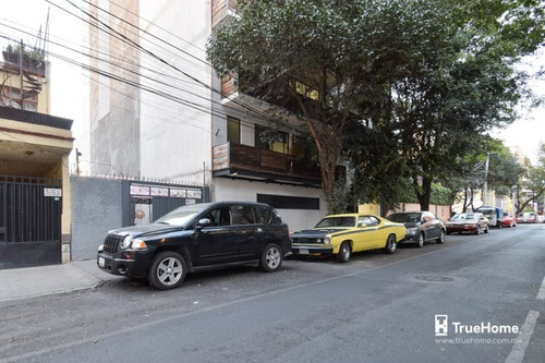 Imagen 1 de 23 de Pirineos Portales Norte