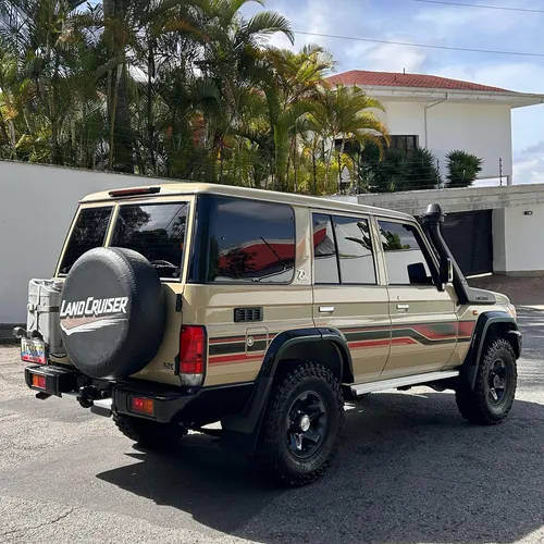 Toyota Machito Lc 76