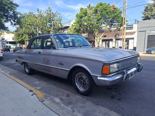 Imagen 17 de 25 de Ford Falcon Futura Sp