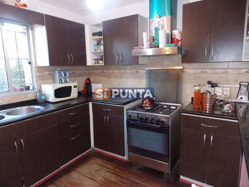 Imagen 8 de 25 de Casa En Jardines De Cordoba - Punta Del Este