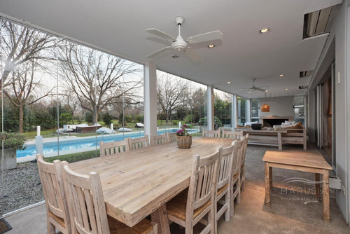 Venta Casa Estilo Racionalista 4 Dormitorios En Ayres De Pilar