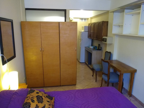 25 Departamentos En El Mismo Edificio. Para Que Fecha Lo Necesitas? Por Cuanto Tiempo?cuantas Personas Son? Excelente - Monoambiente - Está Disponible Ya !!! - Zona Hospital De Clínicas Y Facultades.