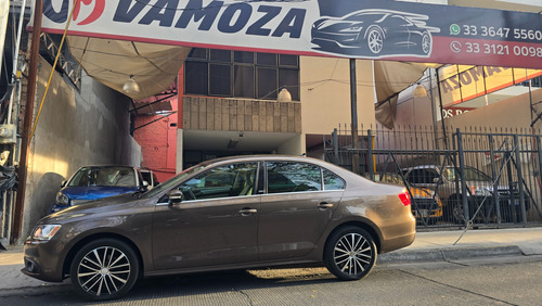 Volkswagen Jetta 2.5 Bicentenario Tiptronic At