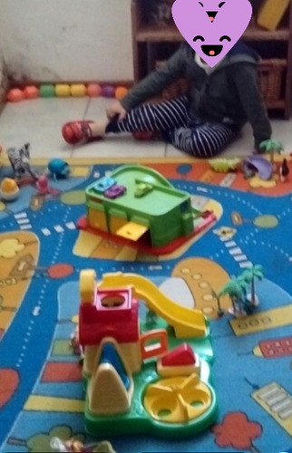 Isla De Juegos Y 3 Personajes Bolitas Fisher Price (Usado)