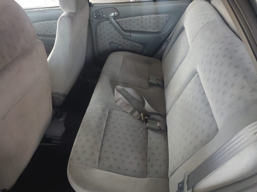 Imagem 8 de 15 de Volkswagen Parati 1.6