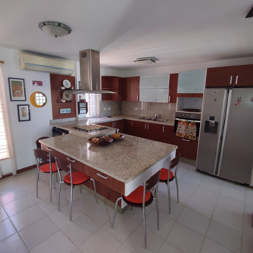 Imagen 1 de 22 de Excelente Townhouse Duplex Urbanizacion Brisasdel Mar Conjunto Villavel 3 Minutos Del Sambil