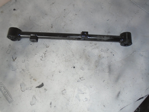 Imagen 2 de 3 de Vendo Barra Trasera De Kia Opirus Año 2005