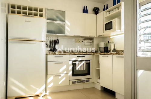 Alquiler Apartamento Tres Dormitorios Punta Del Este Playa Brava Edificio Torre Cristal